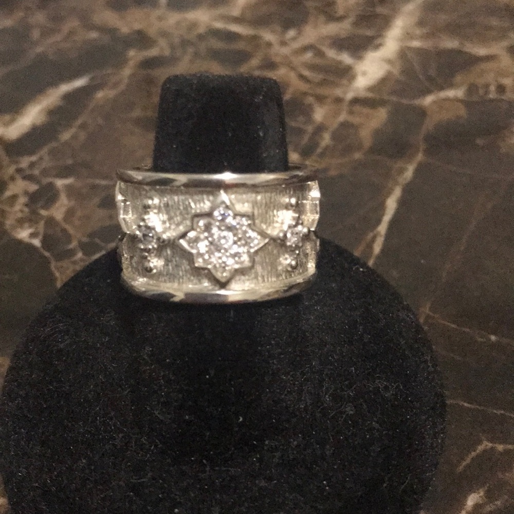 Silver band ring
